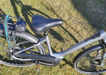 Uszkodzony rower elektryczny damski Giant Yamaha