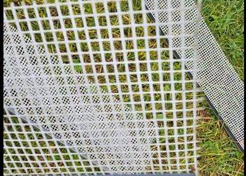 Listwa przyokienna z siatką ANTRACYT PCV APU