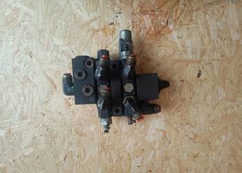 Rozdzielacz hydrauliczny hydrauliku VALMET 6300