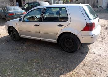 Sprzedam golfa 4  cena okazyjna  1300 !!!