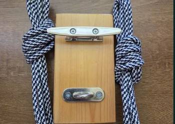 Zestaw do nauki węzłów żeglarskich. Knaga Zestaw do nauki węzłów żeglarskich. Knaga