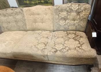 sofa ślicznie zdobiona