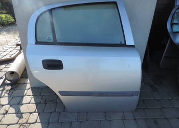 Drzwi prawy tył Astra 2 sedan kolor z147