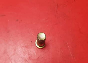 50428150 Śruba koła M-22x1,5 URSUS C360, C-360