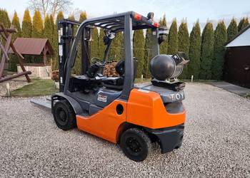 Wózek widłowy Toyota serii 8 2,5 to 8fgf25 widly teleskopowe