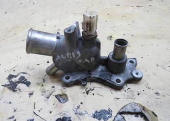 OBUDOWA TERMOSTATU AURIS II 1.4 D4D