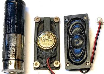 Głośniczki z laptopa.