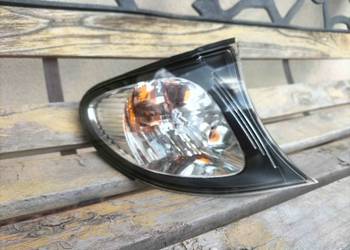 Kierunkowskaz z białym wkładem prawy przedni BMW E46 SEDAN TOURING