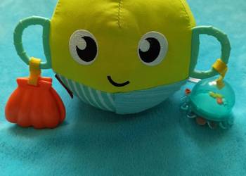 Rybka aktywizująca piłka Fisher Price gryzak, grzechotka