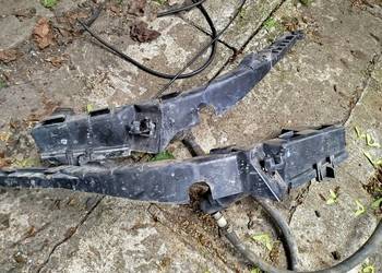 Mocowanie Ślizgi Zderzaka ze spryskami Passat B5 Mocowanie Ślizgi Zderzaka ze spryskami Passat B5