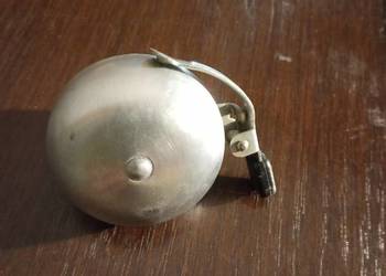 Stylowy dzwonek rowerowy