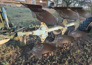 Pług obracalny produkcji francuskiej