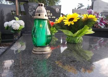 Zapalenie znicza na cmentarzu Grabiszyn, Wrocław, opieka nad grobem