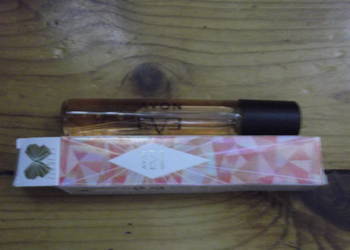 Perfumetka Eve Become Avon