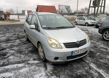 Toyota Corolla Verso Toyota Corolla Verso 2.0 D-4D 90km 03r II (2001-2006)