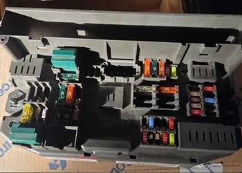 Skrzynka bezpieczników bmw x5 e70 Lift 3.0 Diesel