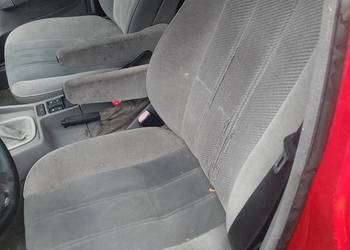 BMW e34,1990r.Tapicerka  wnetrza.(sprzedaje tylko  w komplecie)