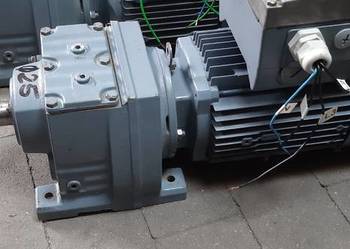 Motoreduktor 0,75 kW  z falownikiem