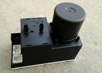 Pompka centralnego zamka Audi a 4 b5