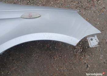 Błotnik Prawy Przód Toyota Yaris 1 I