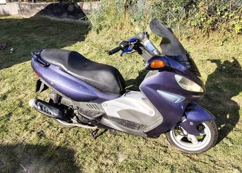Skuter 125 ubezpieczony, ważne badanie techniczne.