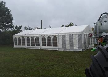 Namioty bankietowe różne wielkości;