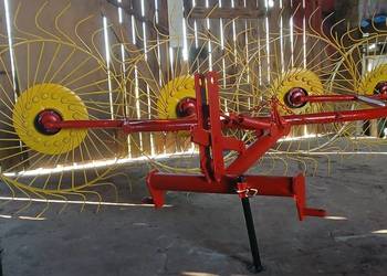 Zgrabiarka przewracarka do siana