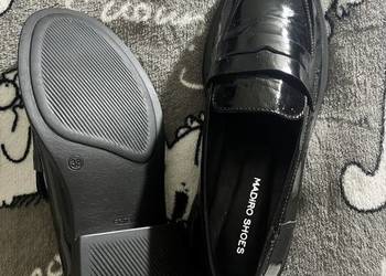 Mokasyny lakierowane