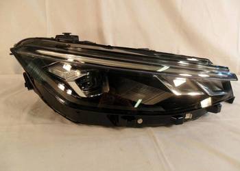 Reflektor Przód strona prawa Volkswagen Golf VIII B01720144