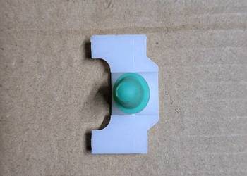 Spinka mocowanie listwy 1H0853585A VW Golf III Vento