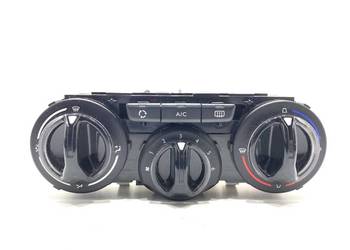 PANEL STEROWANIA NAWIEWU PEUGEOT 208 I E1063071 Hatchback KONSOLA