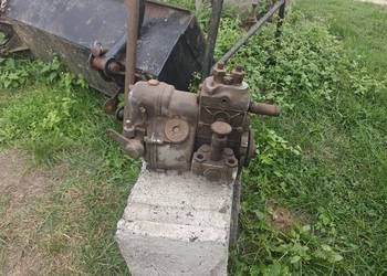 Pompa wtryskowa Ursus c325