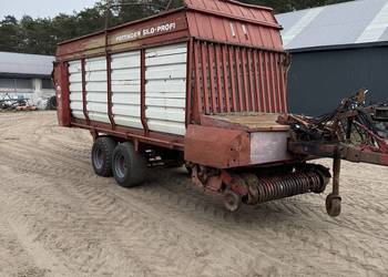 Przyczepa samozbierająca