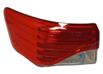 Lampa tylna prawa Toyota Avensis T27 Kombi po liftingu 8155005280