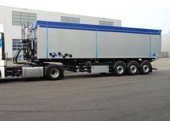 Naczepa do paszy sruty z wydmuchem dmuchawa