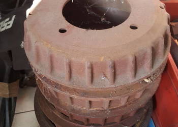 Nowe bębny hamulcowe Wartburg