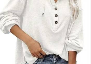 Bluzka damska z kapturem w biało kremowym kolorze Bluzka damska z kapturem w biało kremowym kolorze