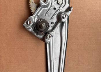 Mechanizm podnośnik szyby drzwi prawy tył Toyota Yaris III 2011-2020