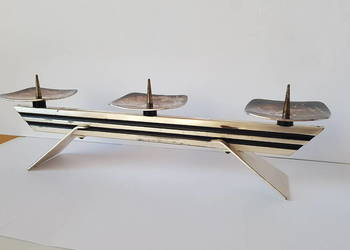 Stary metalowy świecznik z platerowanymi elementami w stylu art deco