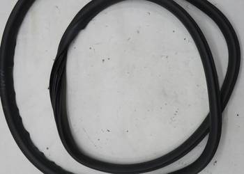 USZCZELKA DRZWI PRAWY PRZÓD VOLVO S60 II V60