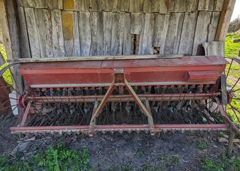 Siewnik złożony z 1,5 konnego