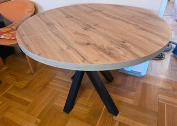 Stół okrągły 100cm KANO z Agata Meble z wstawką powiększającą