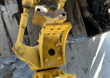 KOMPLETNA ZWOLNICA  PRZÓD JCB 530-70  PIASTA ZWROTNICA PÓŁOŚ