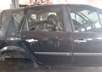 DRZWI PRAWE TYŁ RENAULT MEGANE SCENIC II NV676