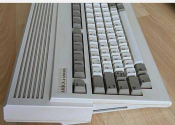 Amiga 1200 jak nowa sprawna