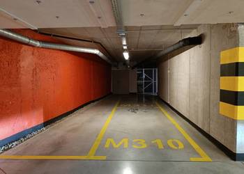 Rodzinne 2 miejsca parkingowe – Warszawa, Wola
