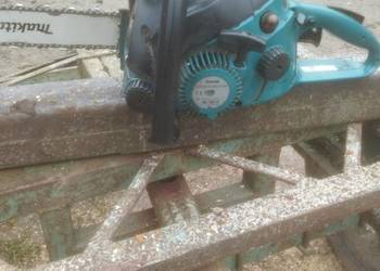 Pilarka Makita dcs4610