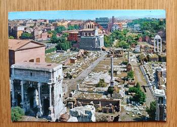 FORUM ROMANUM W RZYMIE - NAJSTARSZY PLAC MIEJSKI W MIEŚCIE FORUM ROMANUM W RZYMIE - NAJSTARSZY PLAC MIEJSKI W MIEŚCIE