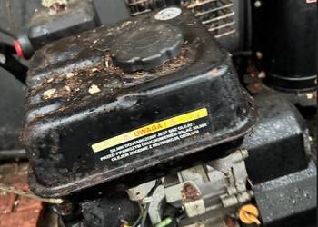 Syndyk sprzeda odśnieżarkę spalinową