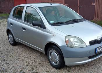 Toyota Yaris / 1.0 benzyna
